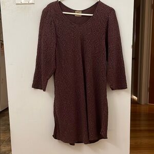 Elegant Burgundy Midi Dress